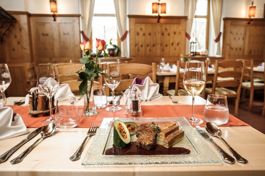 Gasthof Weißes Rössl Mühldorf Zimmer foto